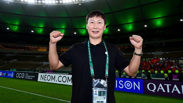 hlv-kim-sang-sik-dau-an-cung-doi-tuyen-viet-nam-1