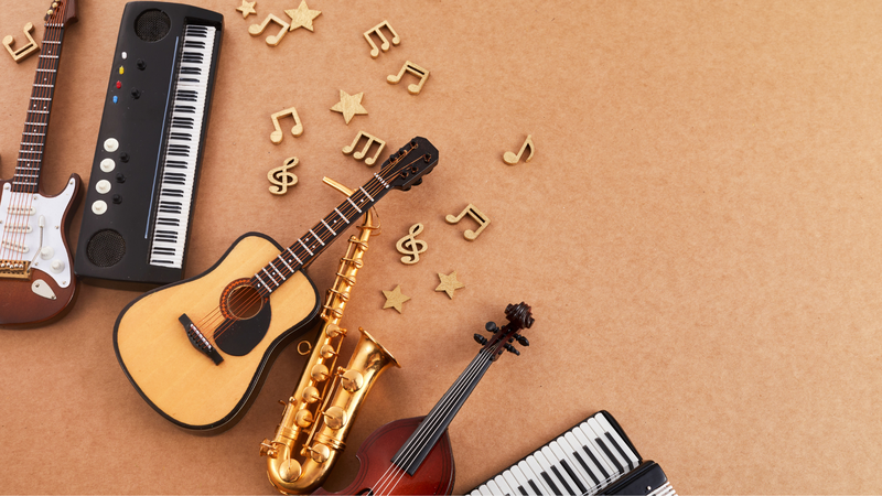 Sự kết hợp giữa các nhạc cụ truyền thống và công nghệ âm thanh hiện đại tạo nên diện mạo bóng bẩy cho nhạc pop ngày nay.