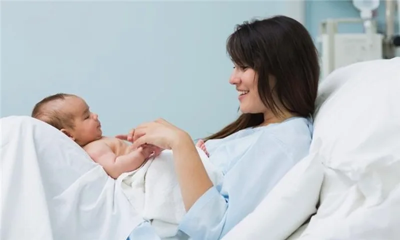 Đẻ xong bao lâu có kinh