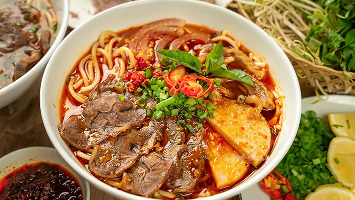 Đi Huế ăn gì