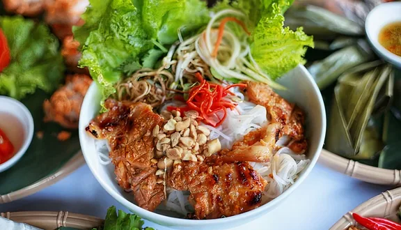 Đi Huế ăn gì