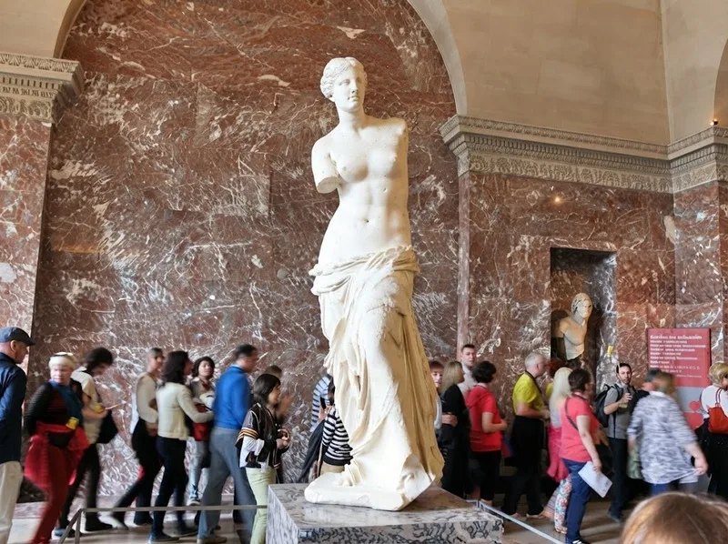 Venus de Milo là biểu tượng tiêu biểu của nghệ thuật Hy Lạp cổ đại