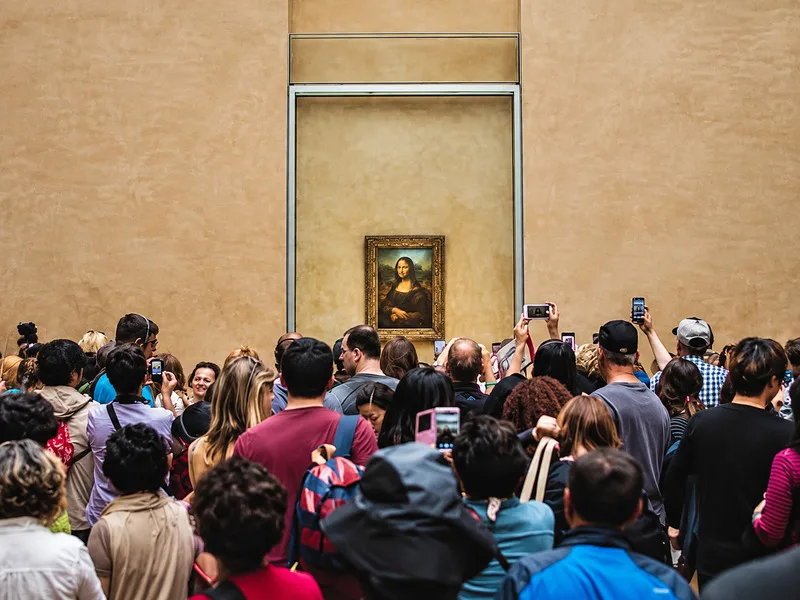 Louvre là một trong những bảo tàng lớn nhất thế giới
